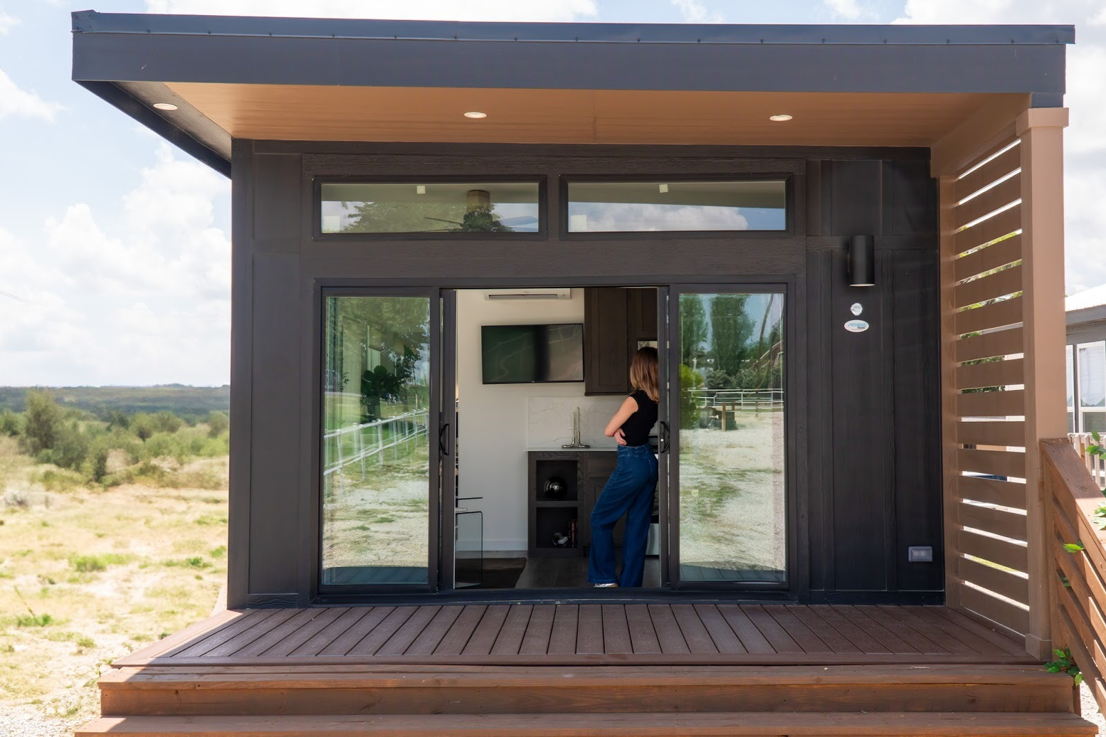 Modern luxury unit interior with elegant design by MDU Homes