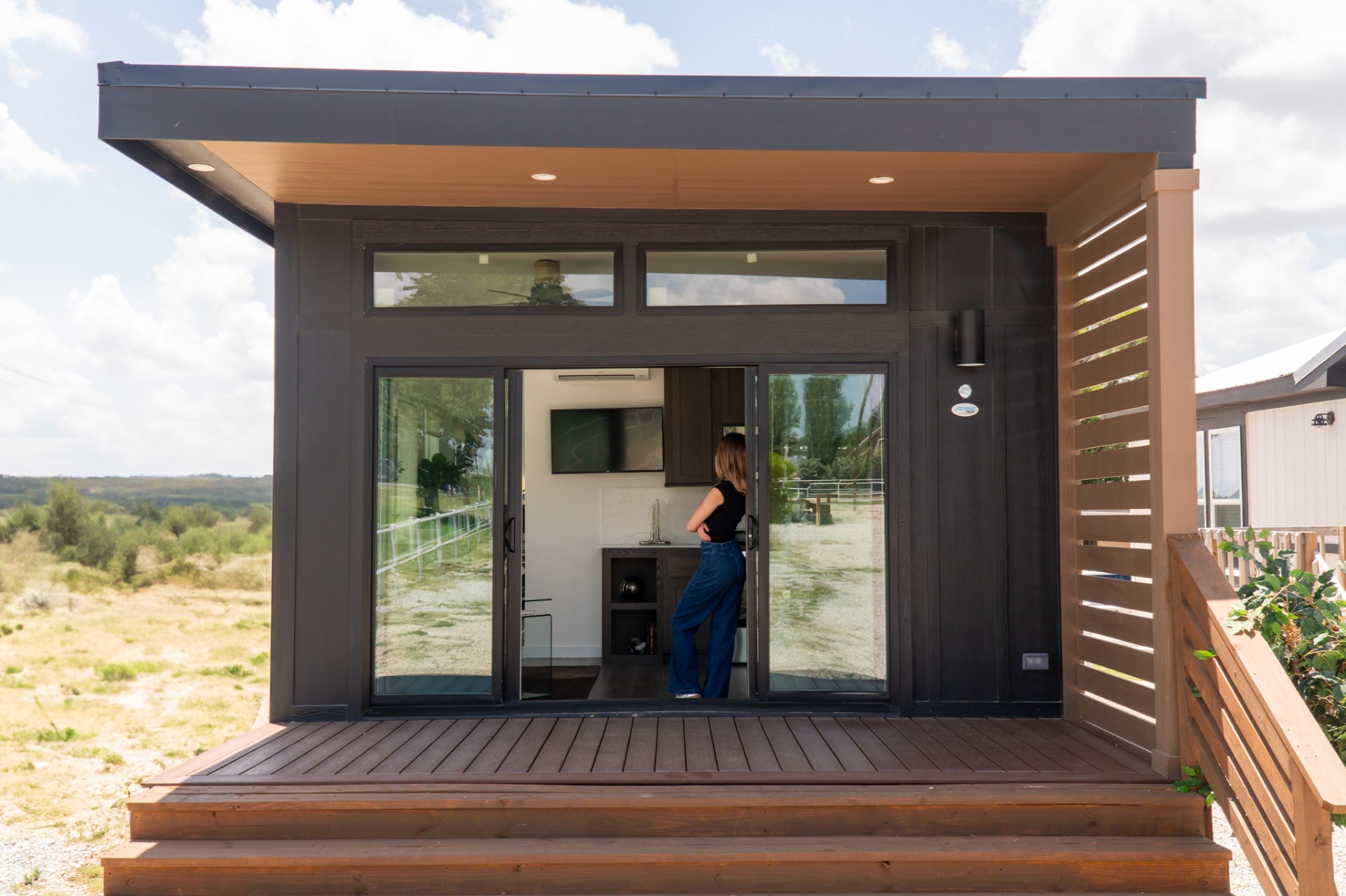 Efficient workspace area